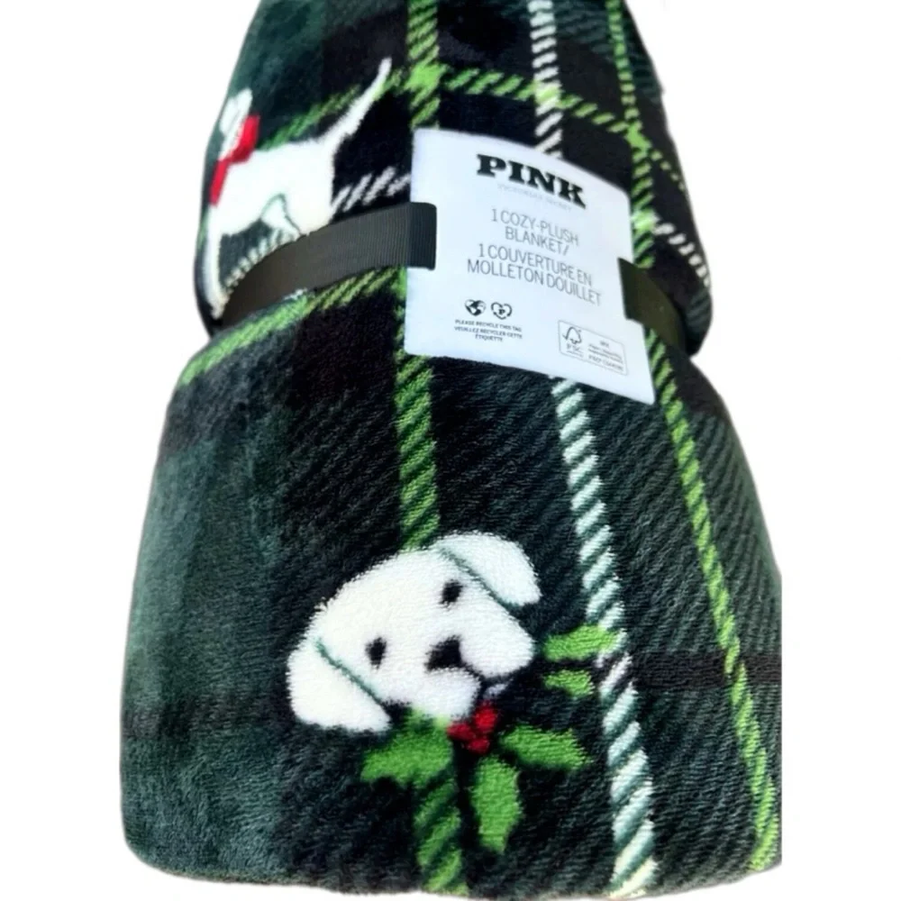Victoria's Secret Plush Green Plaid Dog Sherpa Blanket